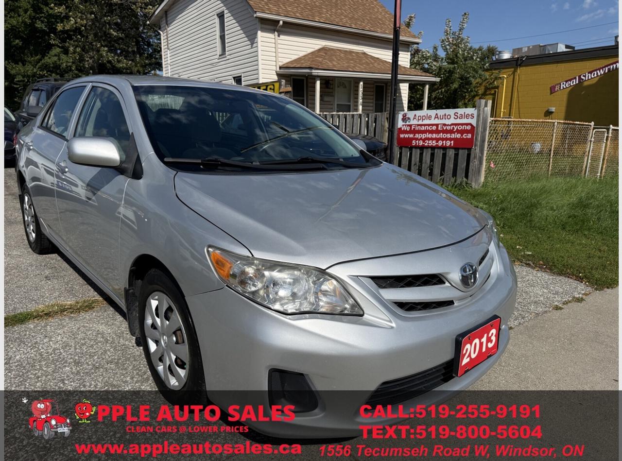 2013 Toyota Corolla LE Photo