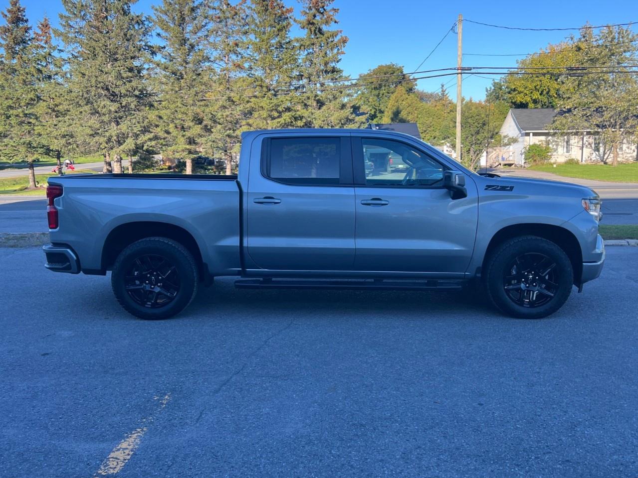 2024 Chevrolet Silverado 1500 Crew Cab Short Box 4-Wheel Drive RST Photo3