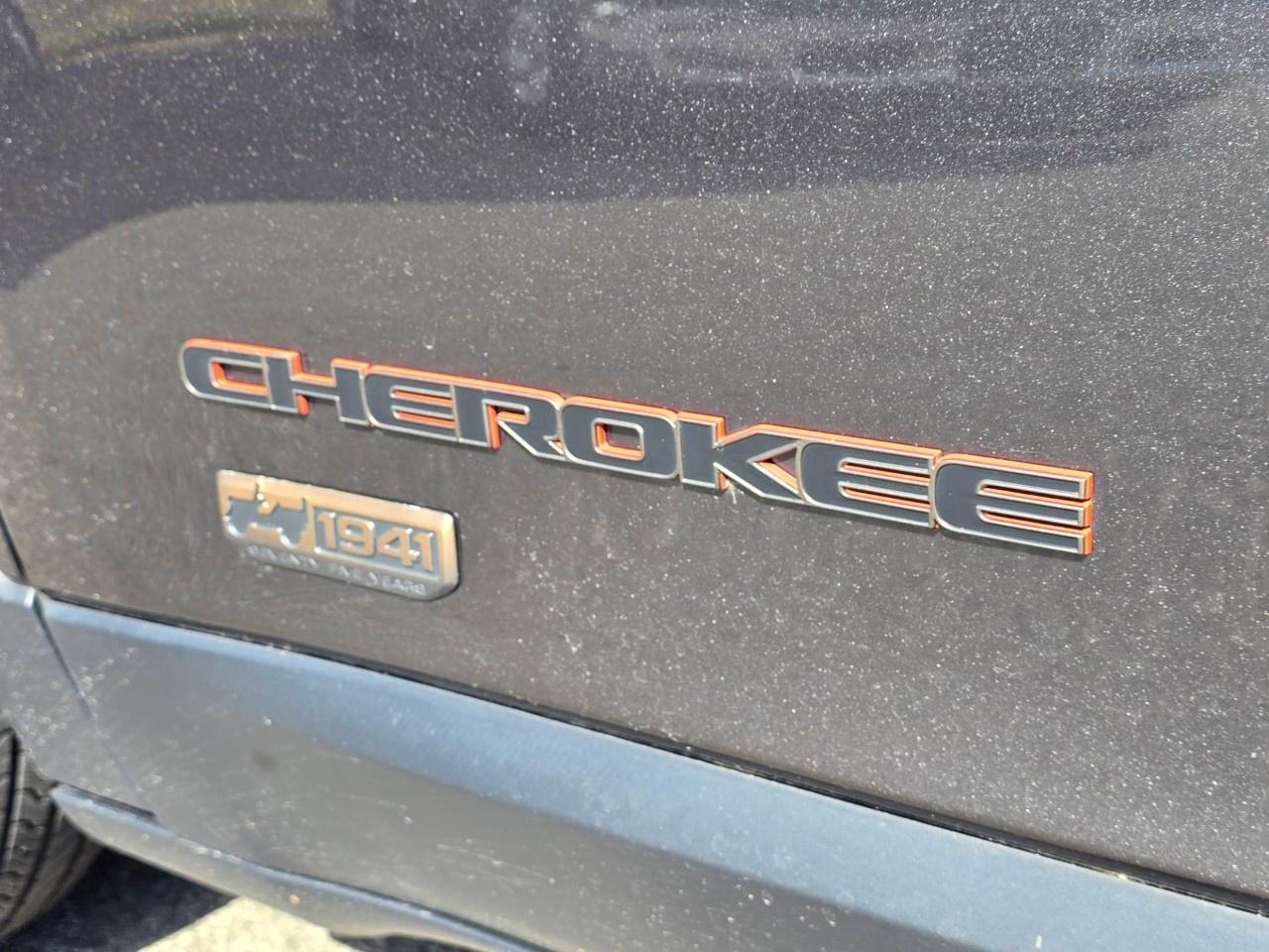 2016 Jeep Cherokee 4WD 4dr 75th Anniversary Photo