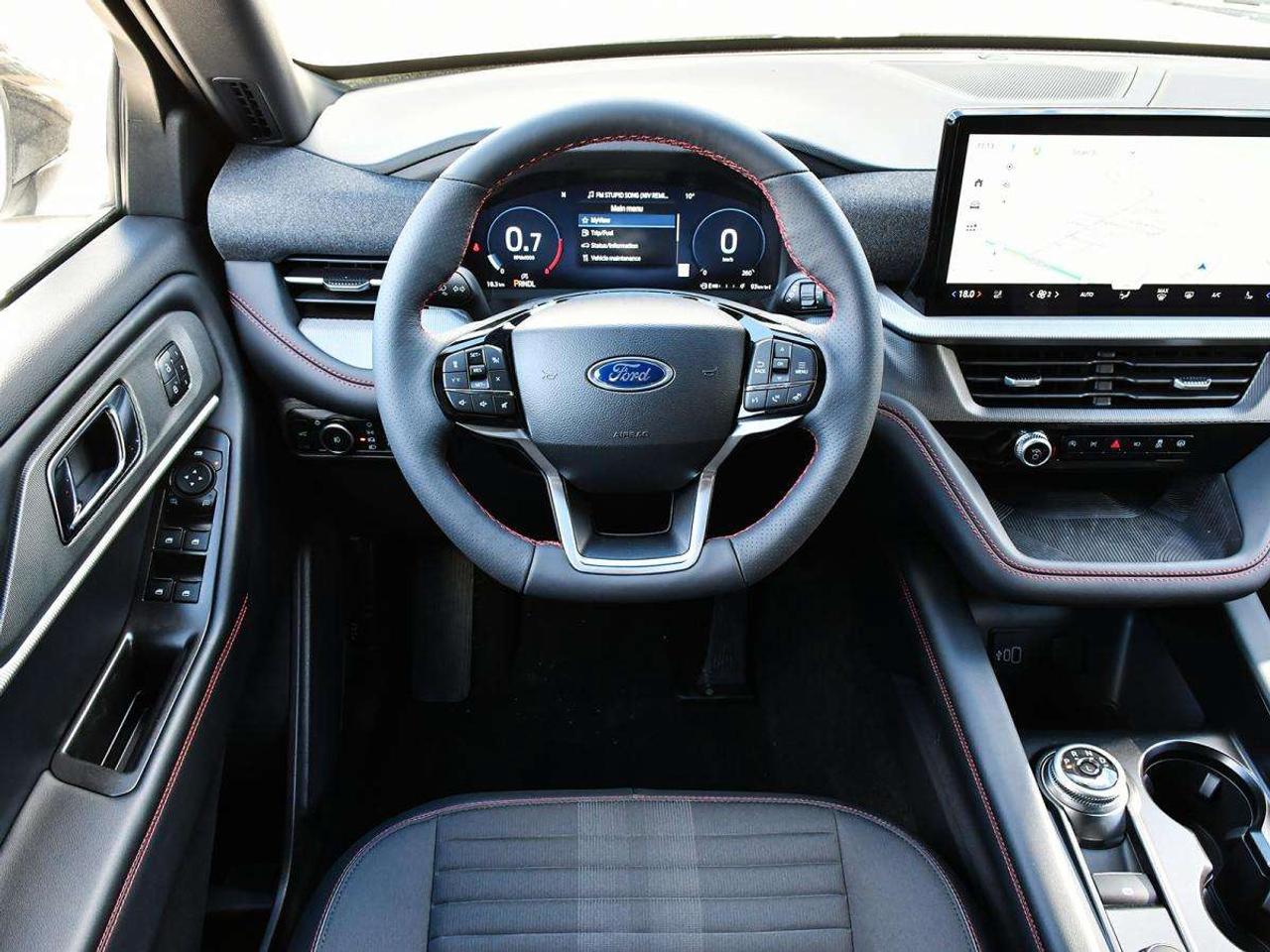 2027 Ford Explorer ST-Line Photo
