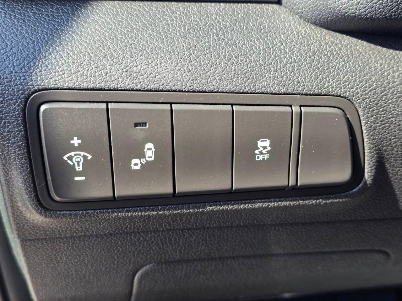 2017 Hyundai Tucson AWD 4DR 1.6L SE Photo