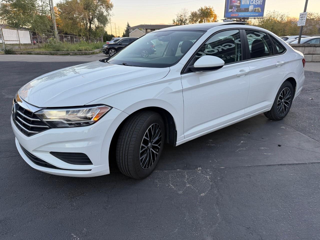 2019 Volkswagen Jetta Highline auto Photo2