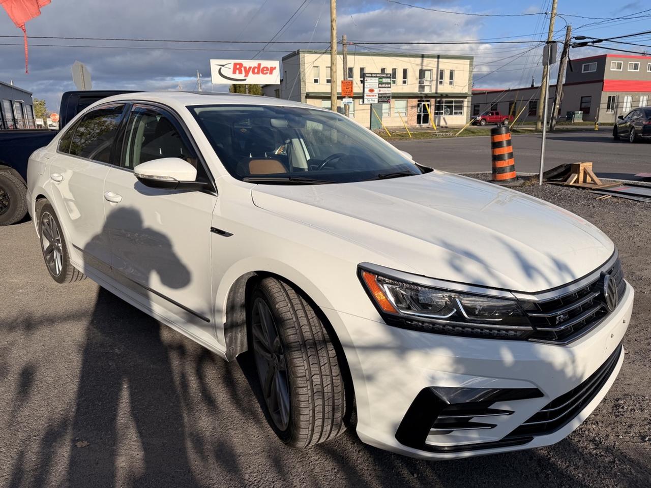 2018 Volkswagen Passat HIGHLINE Photo