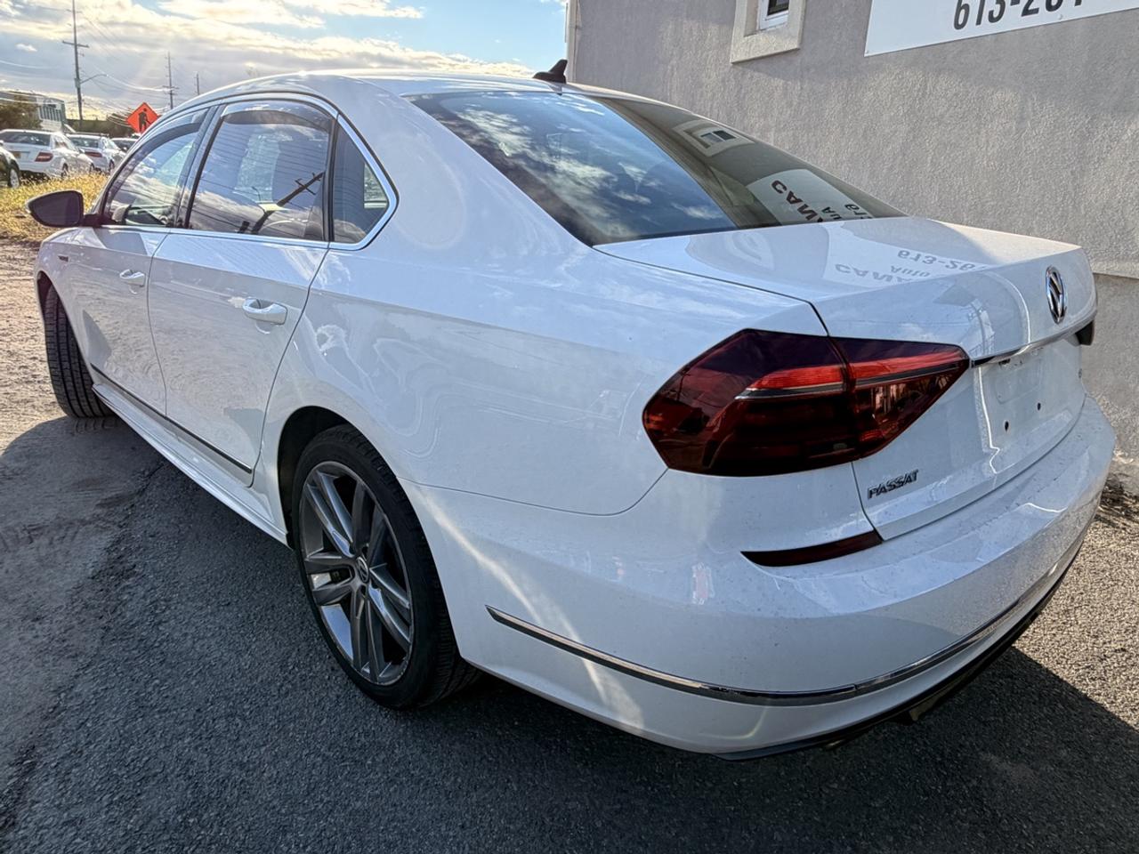 2018 Volkswagen Passat HIGHLINE Photo