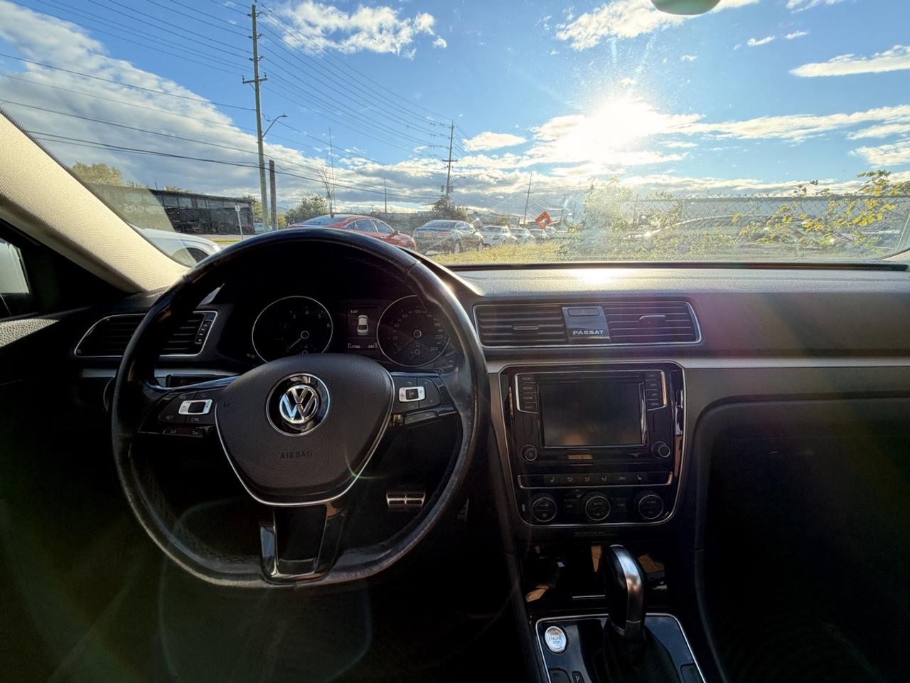 2018 Volkswagen Passat HIGHLINE Photo