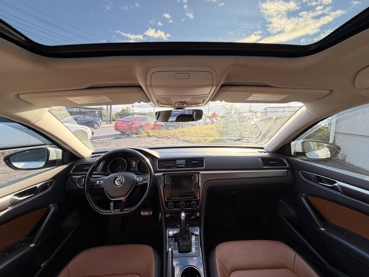2018 Volkswagen Passat HIGHLINE Photo