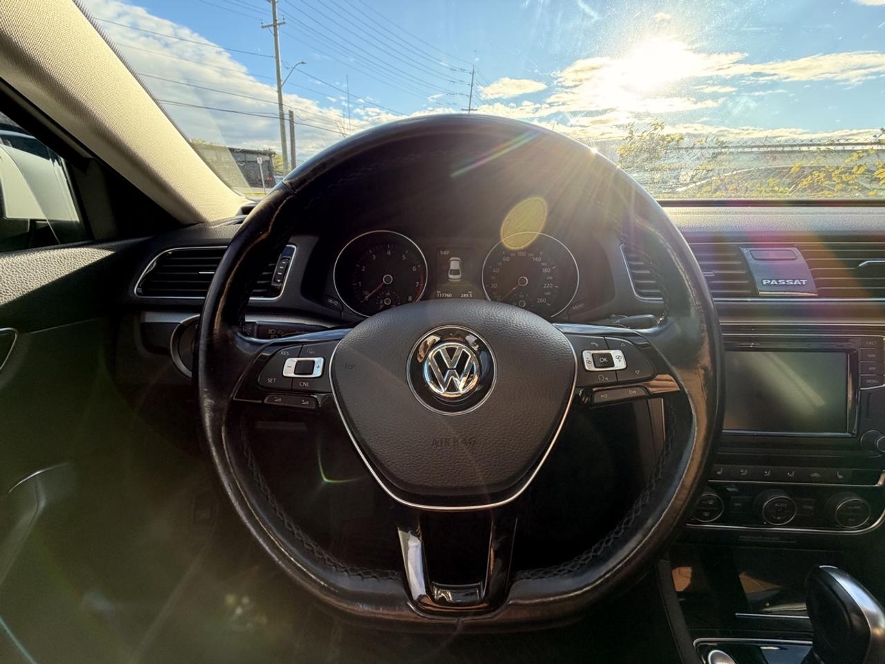 2018 Volkswagen Passat HIGHLINE Photo