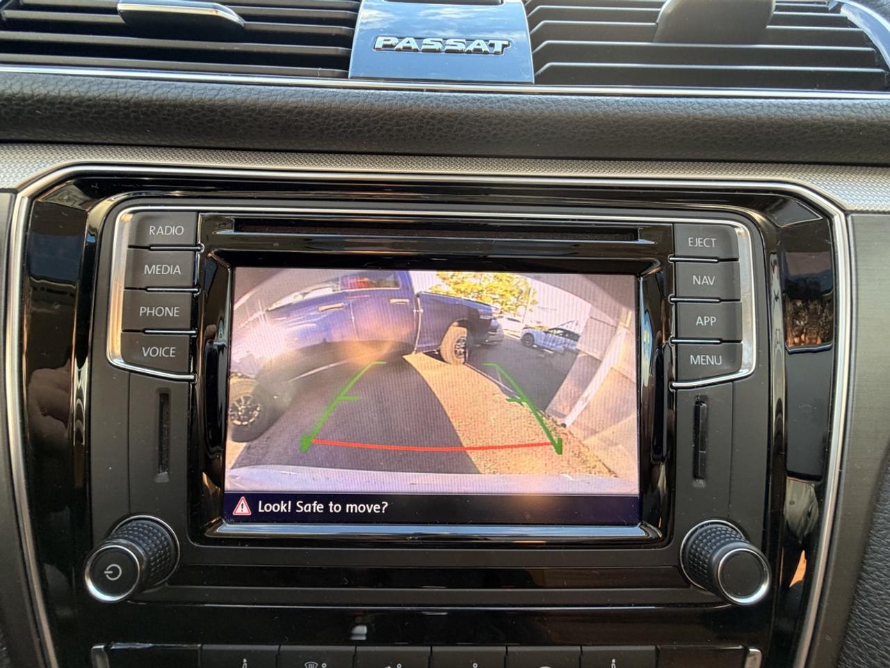 2018 Volkswagen Passat HIGHLINE Photo