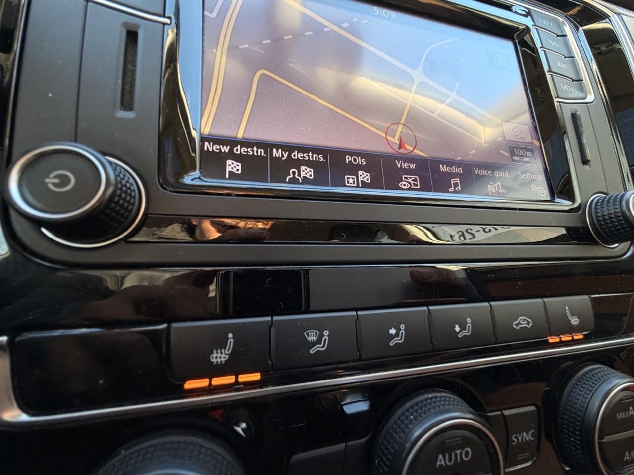 2018 Volkswagen Passat HIGHLINE Photo