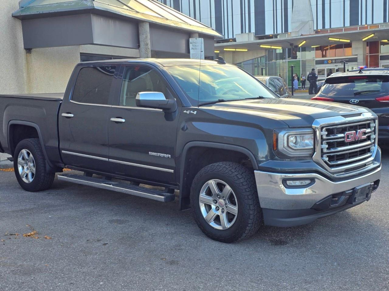 2017 GMC Sierra 1500 4WD CREW CAB SHORT BOX SLT Photo3