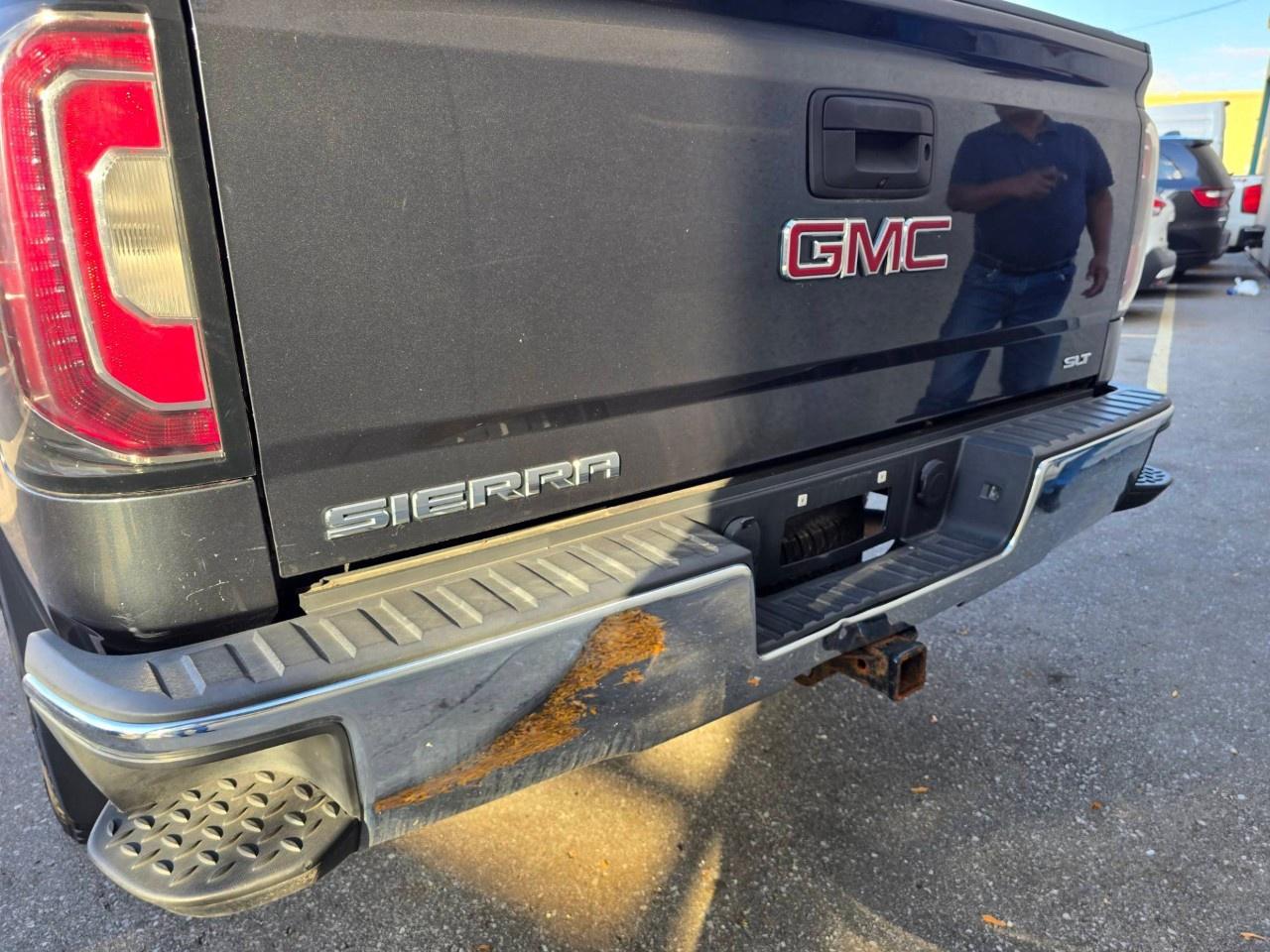 2017 GMC Sierra 1500 4WD CREW CAB SHORT BOX SLT Photo