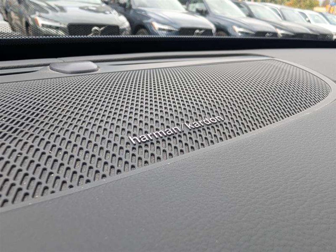 2024 Volvo XC90 B6 Ultimate   6 Seat   Tow   Roof Bars   Clean Photo