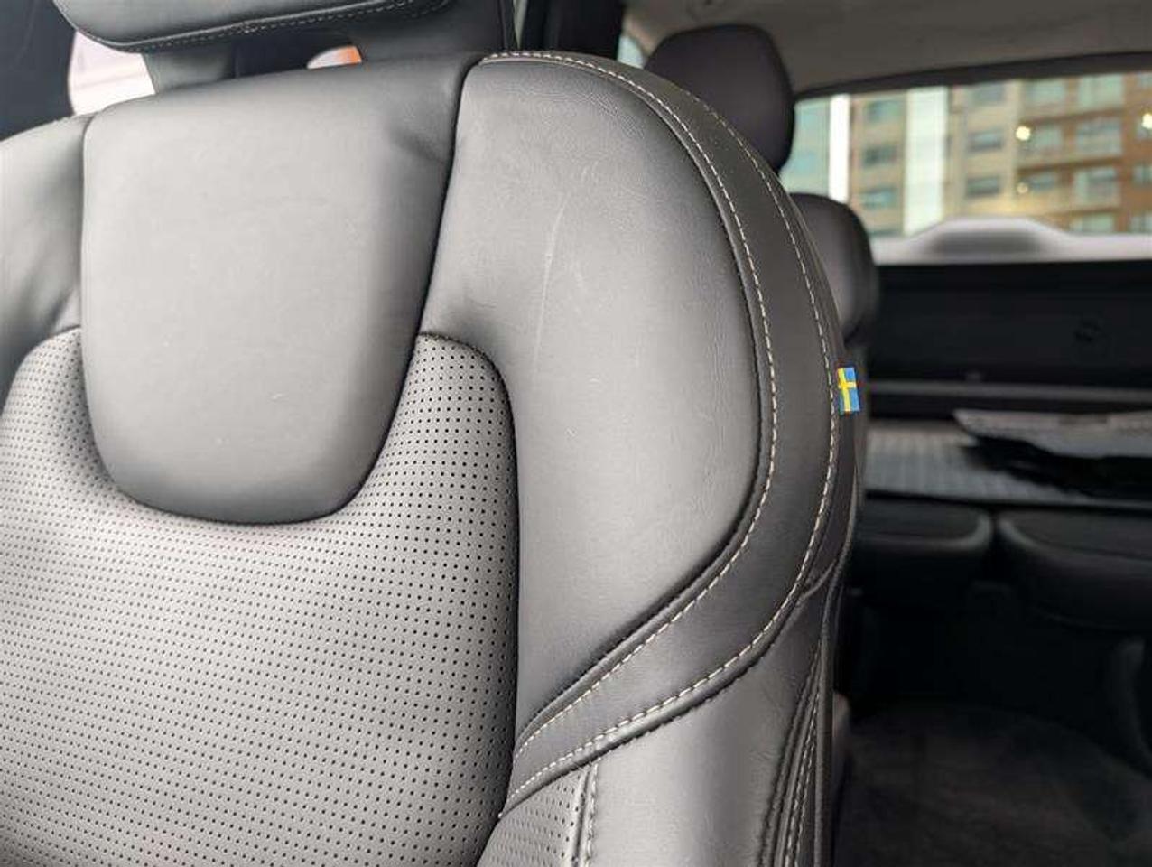 2024 Volvo XC90 B6 Ultimate   6 Seat   Tow   Roof Bars   Clean Photo