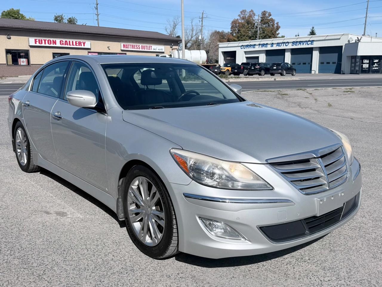 2012 Hyundai Genesis 4dr Sdn V6 w/Technology Pkg Photo5
