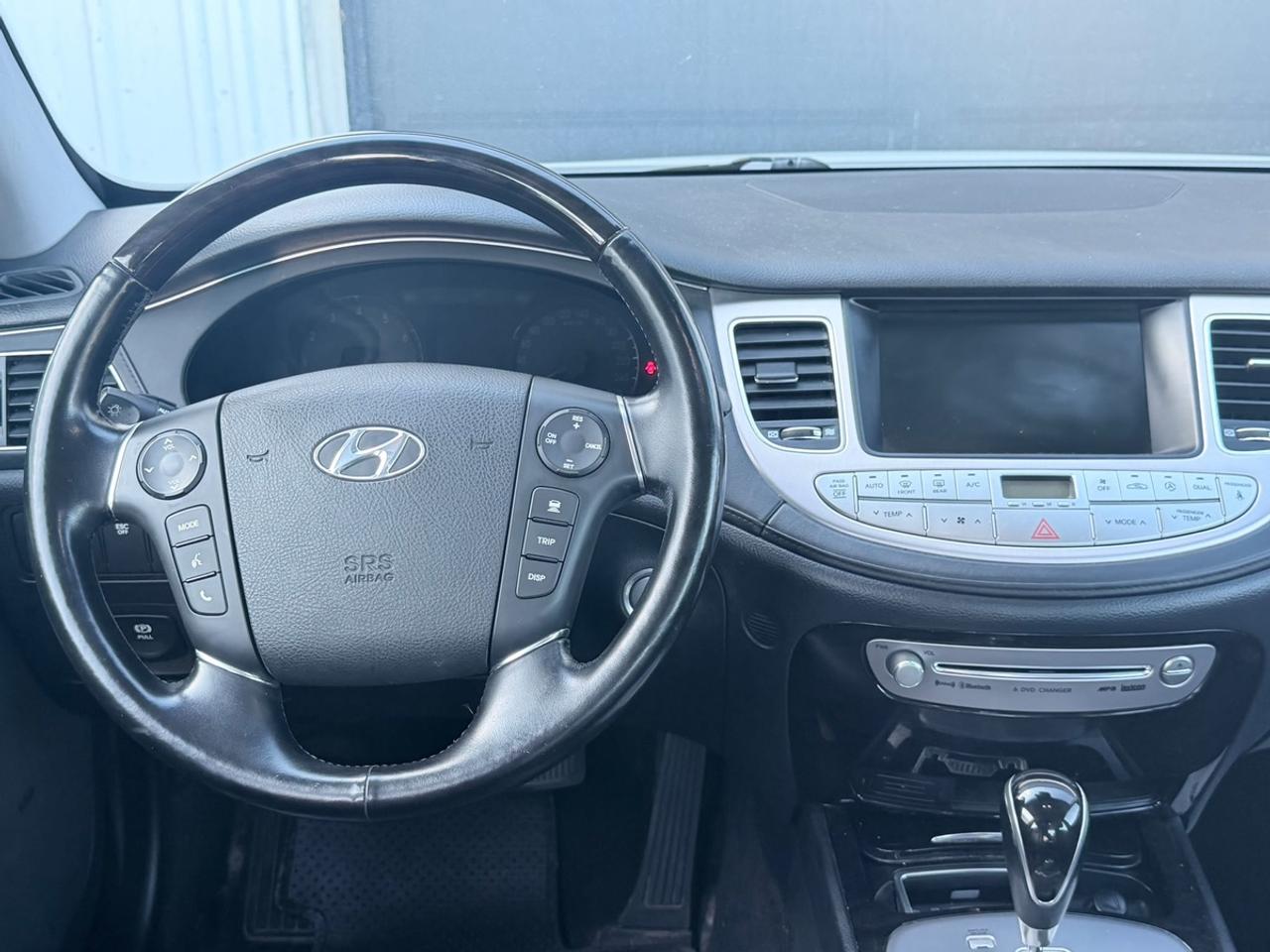 2012 Hyundai Genesis 4dr Sdn V6 w/Technology Pkg Photo