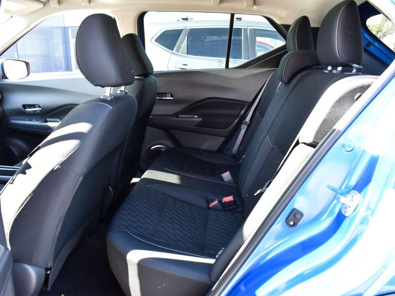 2023 Nissan Kicks SV Photo