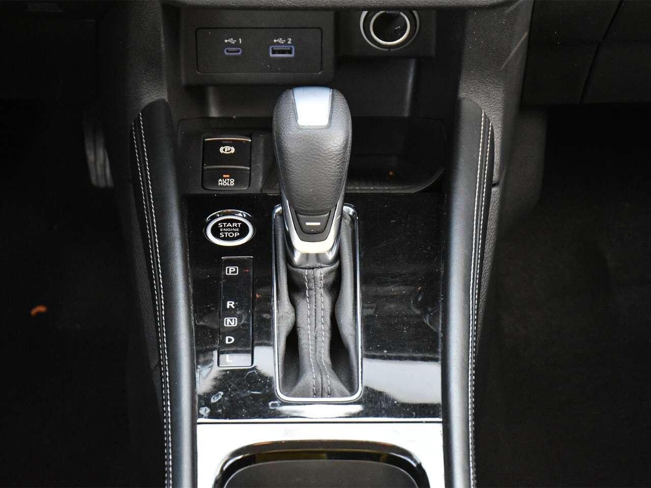 2023 Nissan Kicks SV Photo