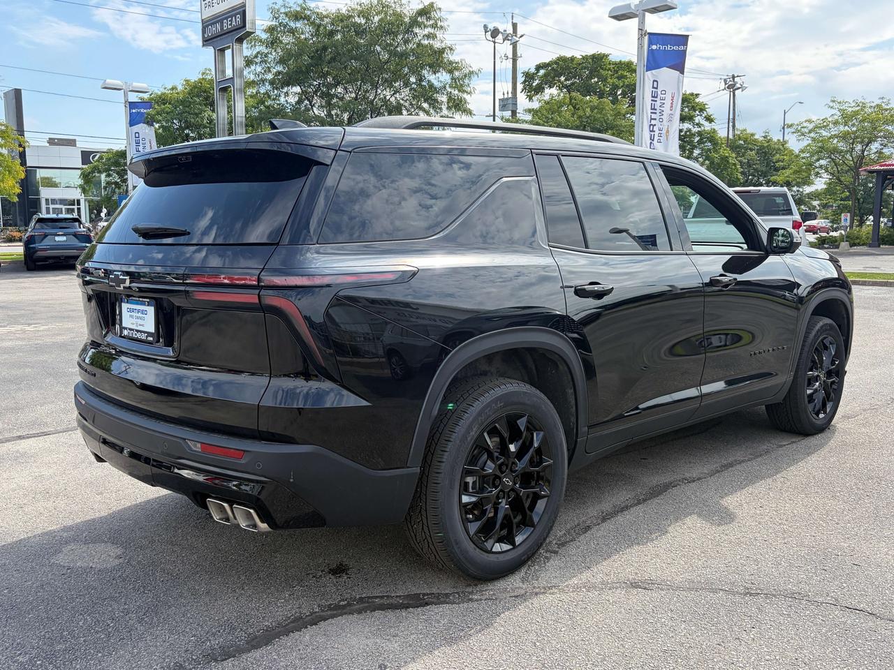 2026 Chevrolet Traverse LT Photo