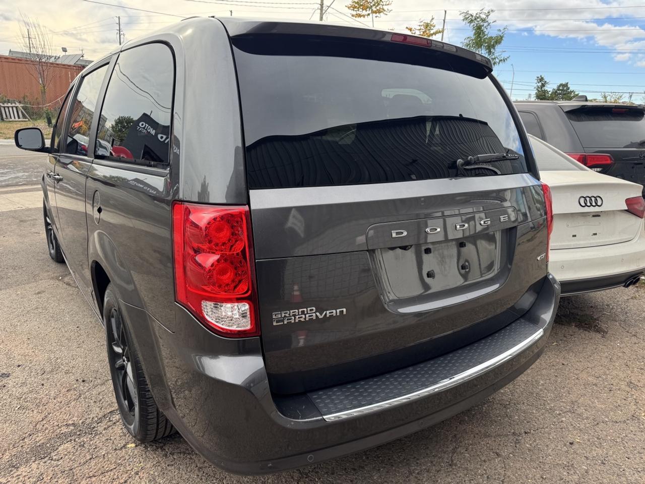 2019 Dodge Grand Caravan GT Photo