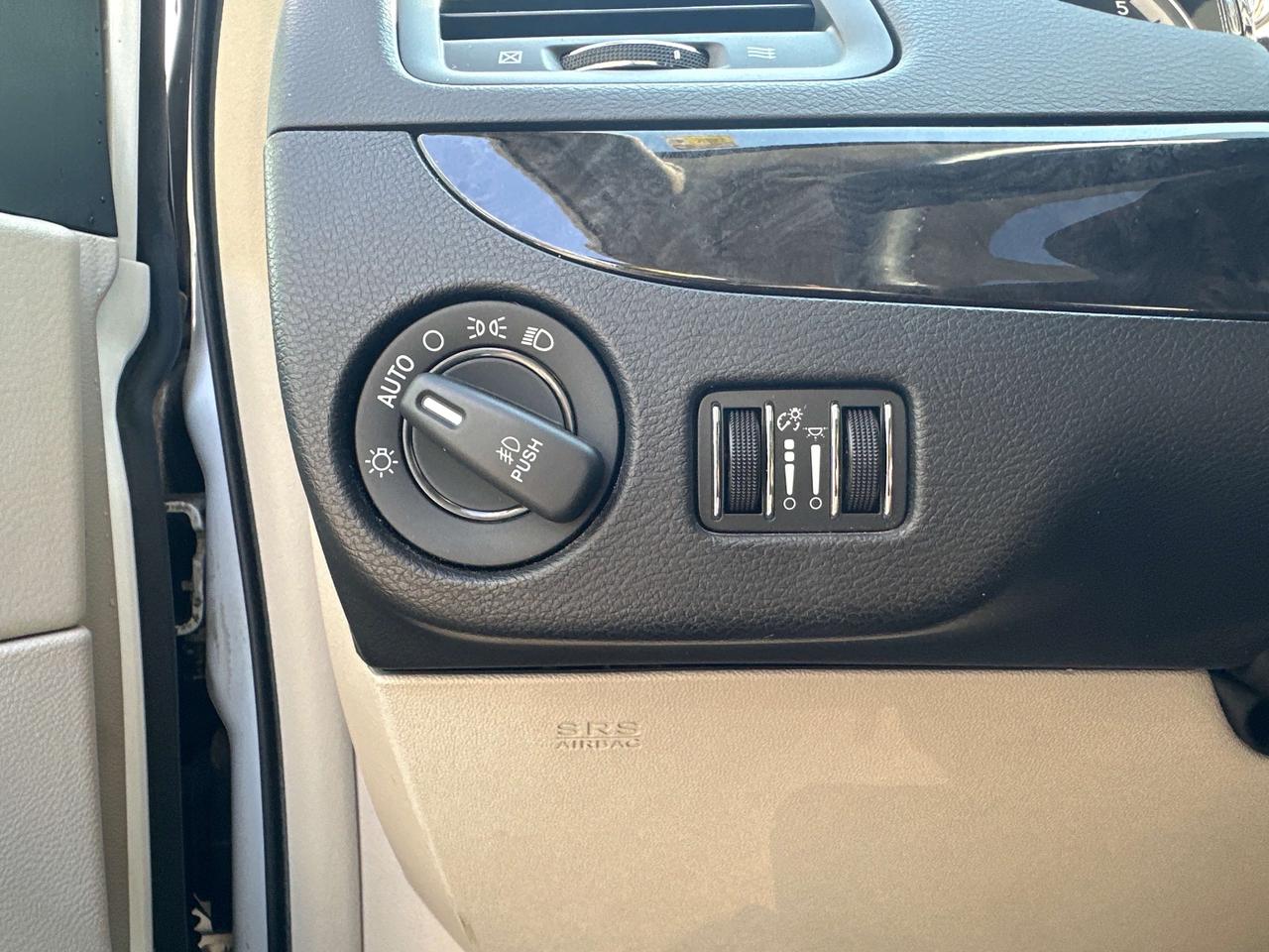 2016 Dodge Grand Caravan Crew Plus Photo