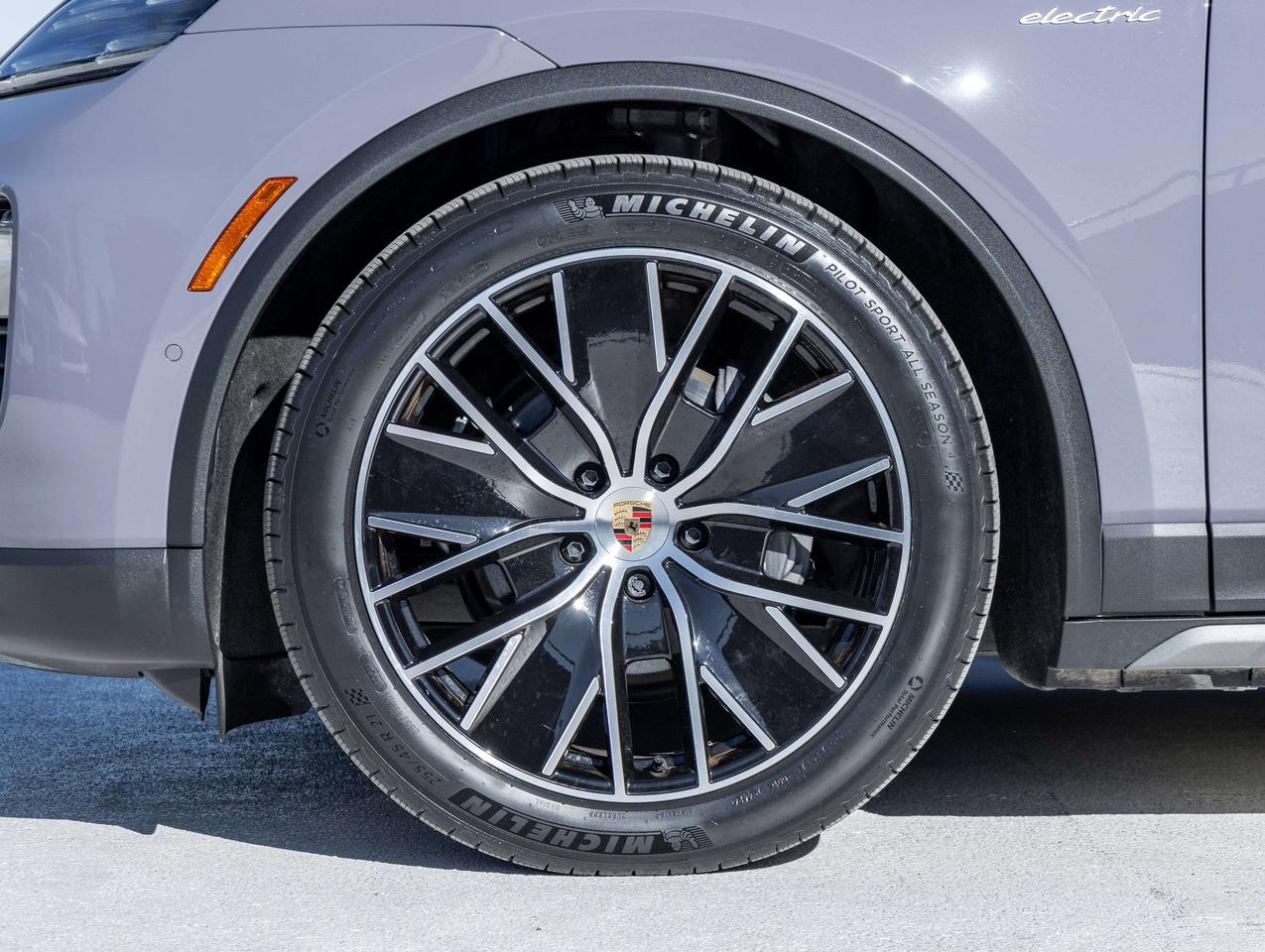 2025 Porsche Macan 21" Macan Design Wheel   No Luxury Tax   CERTIFIED Photo