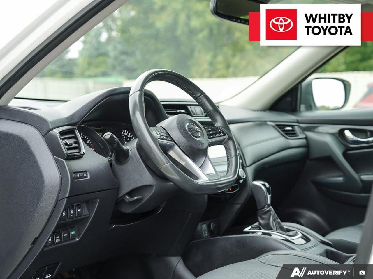 2017 Nissan Rogue SL Platinum 2.5L Photo