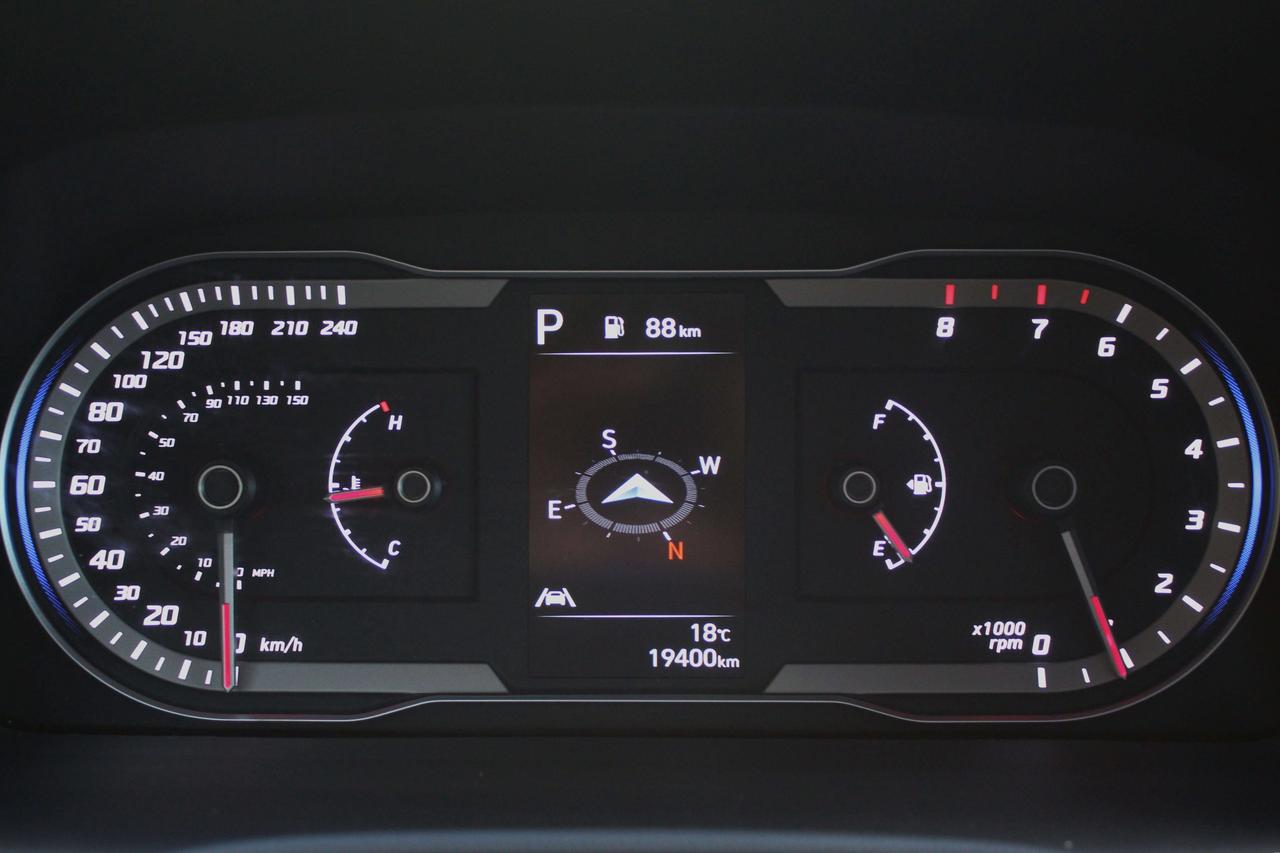 2024 Hyundai Santa Cruz TREND Photo