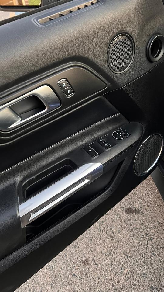 2021 Ford Mustang EcoBoost Premium | Convertible | Alloys | Heated s Photo