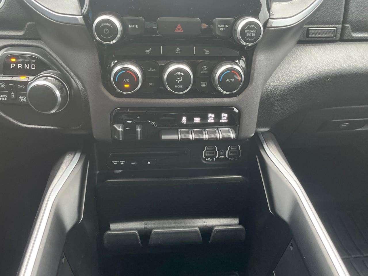 2019 RAM 1500 BIG HORN/LONE STAR CLEAN LOCAL TRADE Photo