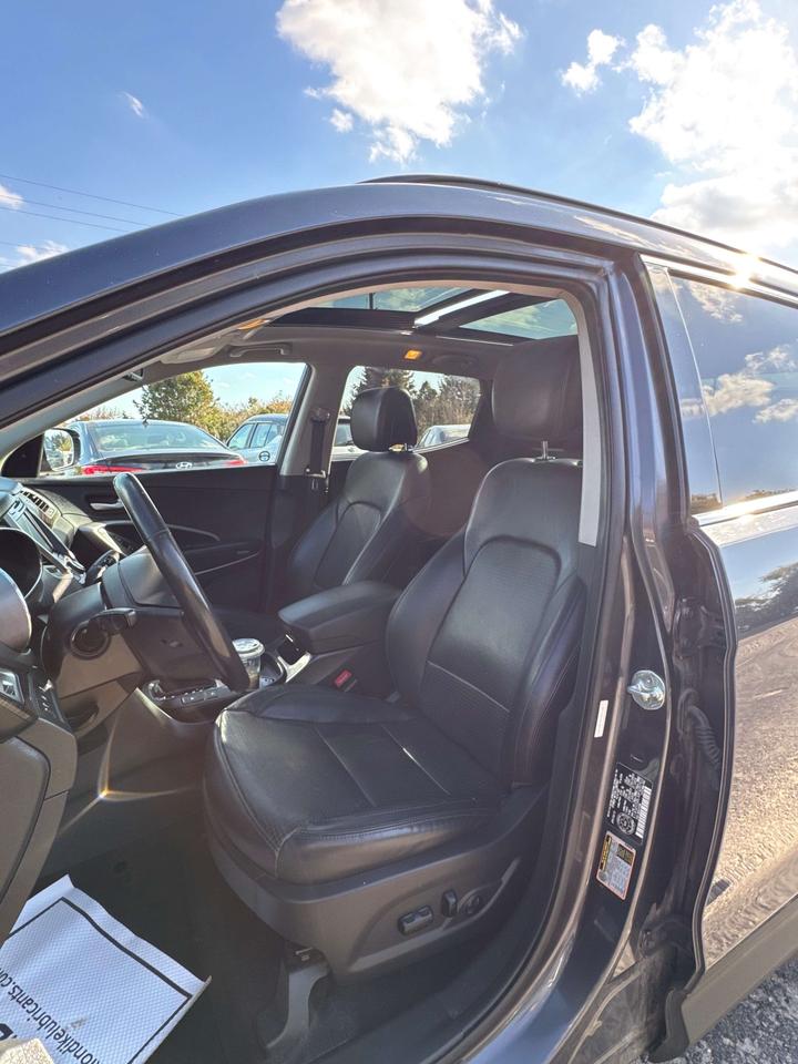 2015 Hyundai Santa Fe LIMITED Photo
