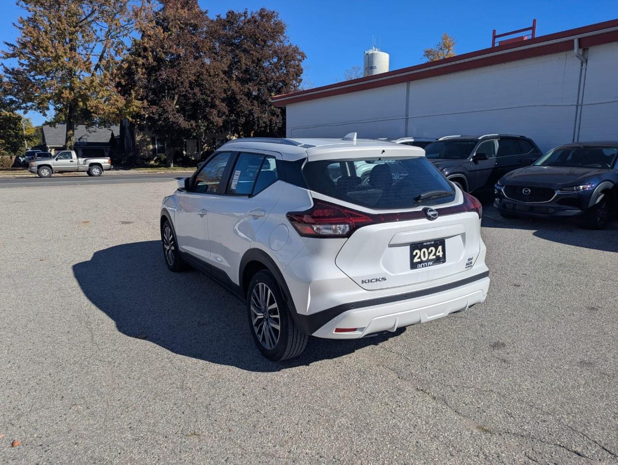 2024 Nissan Kicks SV FWD Photo