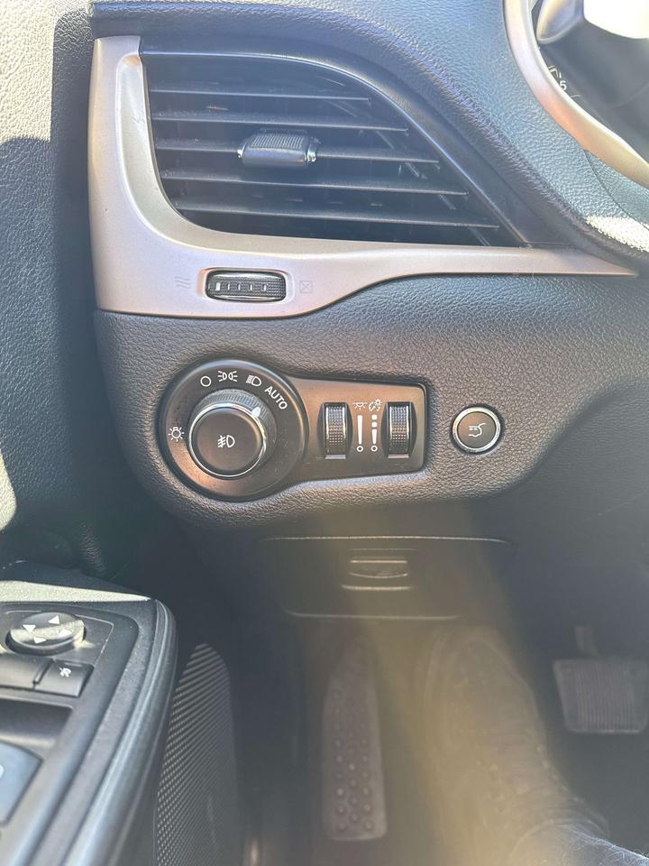 2016 Jeep Cherokee Limited Photo