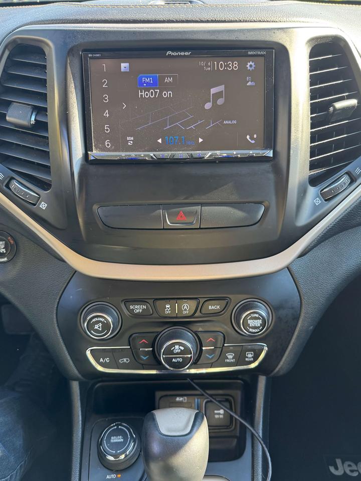 2016 Jeep Cherokee Limited Photo