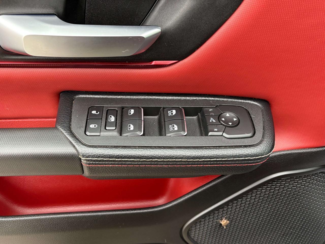 2026 RAM 1500 Rebel 4x4   Nav.   Heated Seats & Steering Wheel Photo