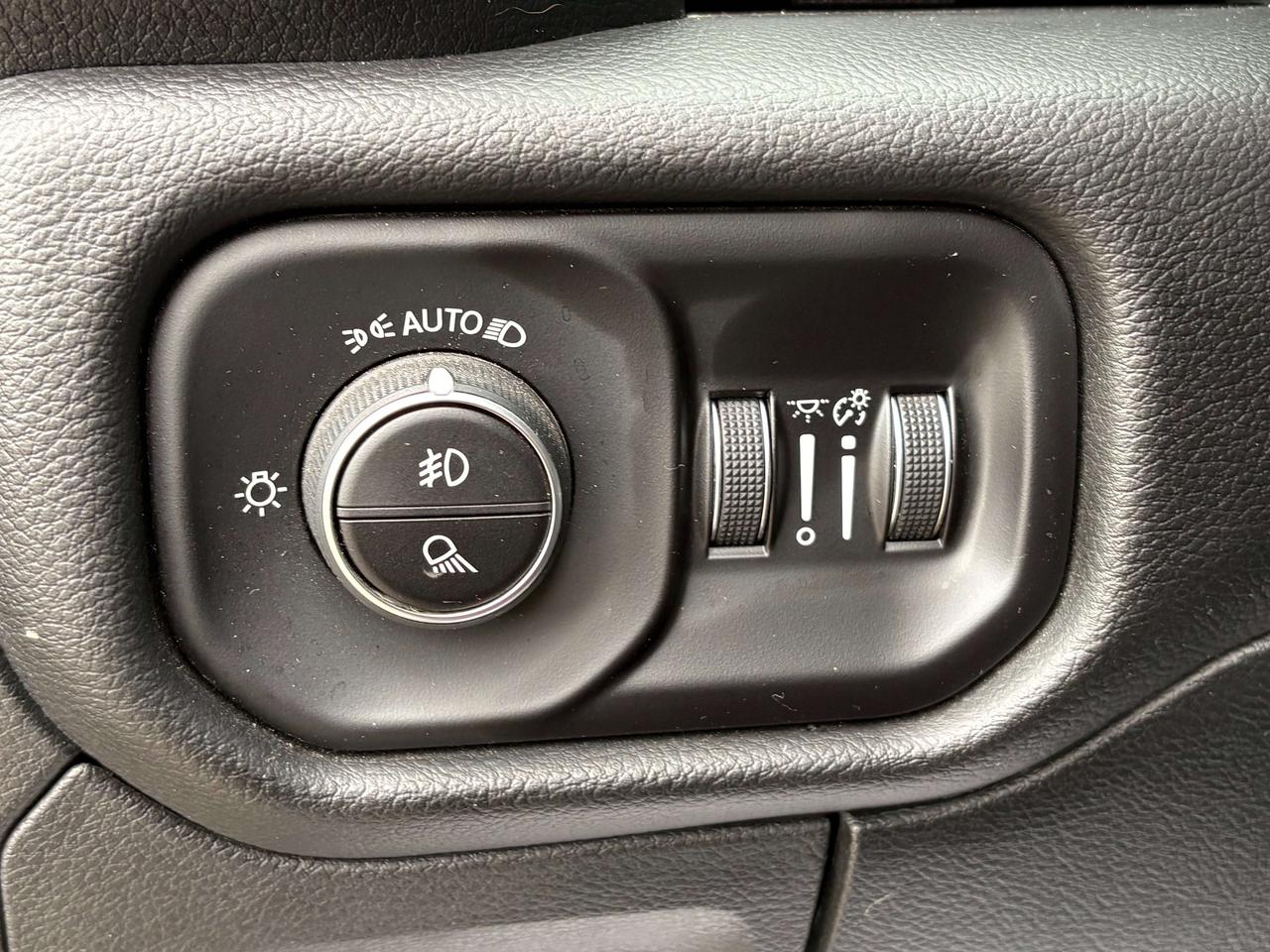 2026 RAM 1500 Rebel 4x4   Nav.   Heated Seats & Steering Wheel Photo