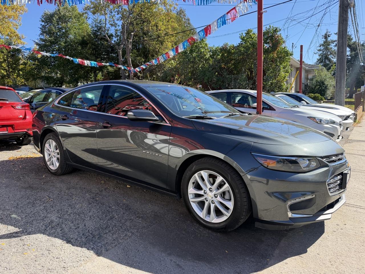 2017 Chevrolet Malibu LT Photo