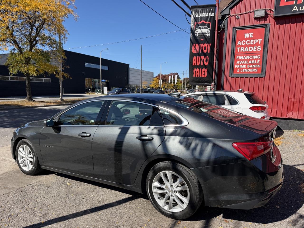 2017 Chevrolet Malibu LT Photo