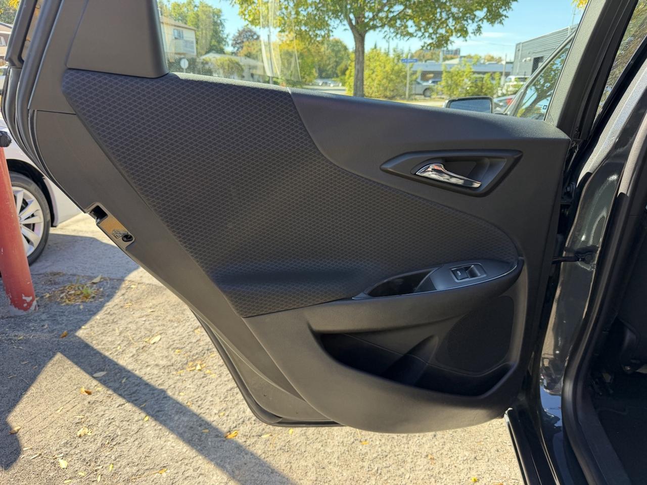 2017 Chevrolet Malibu LT Photo
