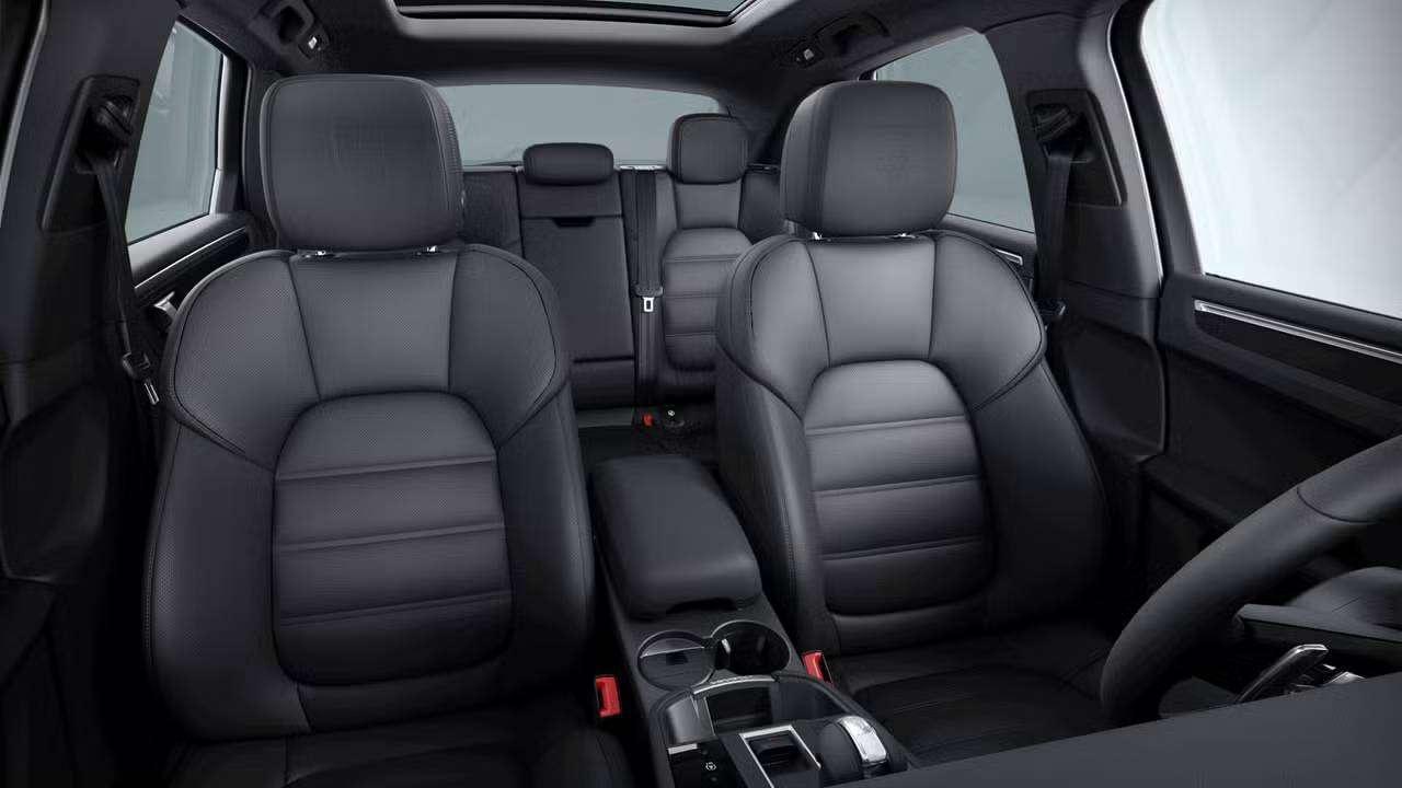 2024 Porsche Macan Includes 2 YR Porsche Approved Certified Warranty Photo