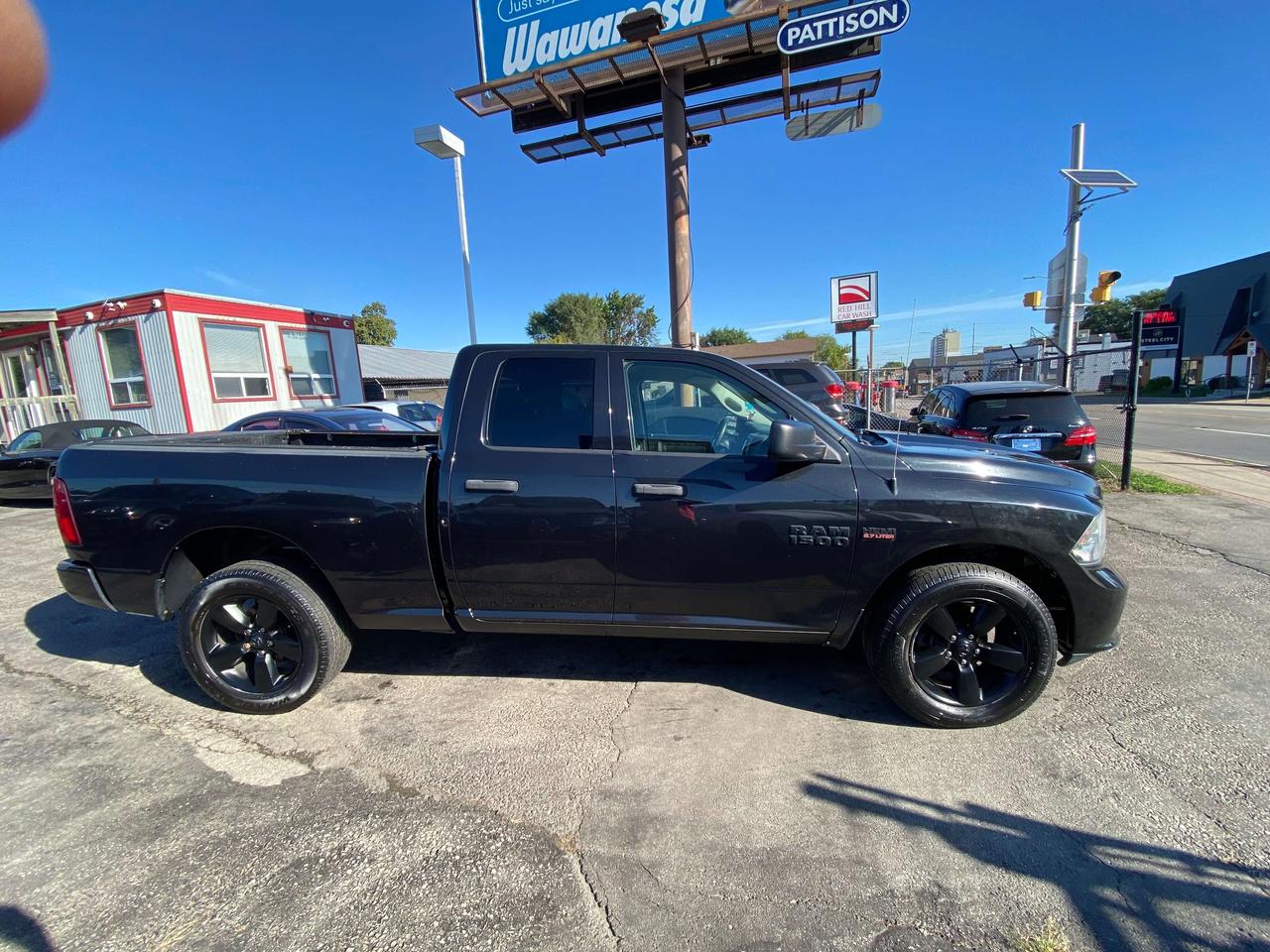 2017 RAM 1500 Express Photo5