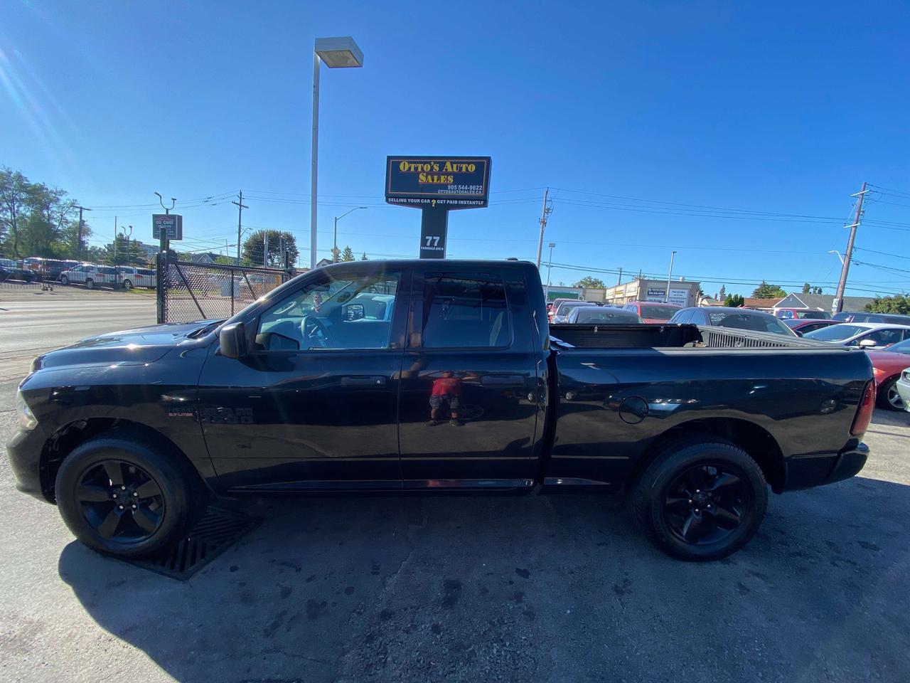 2017 RAM 1500 Express Photo0