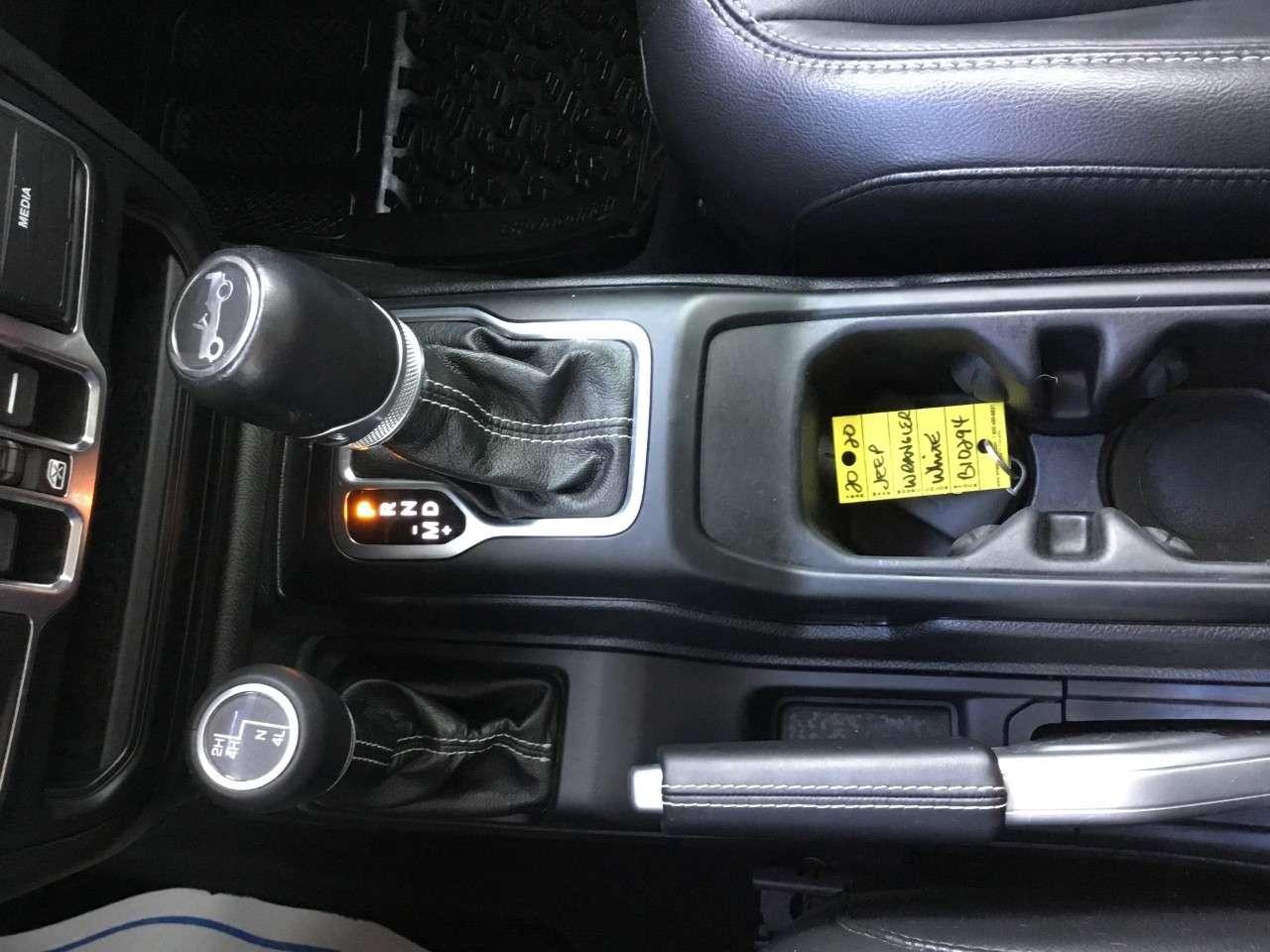 2020 Jeep Wrangler SAHARA 4X4 Photo