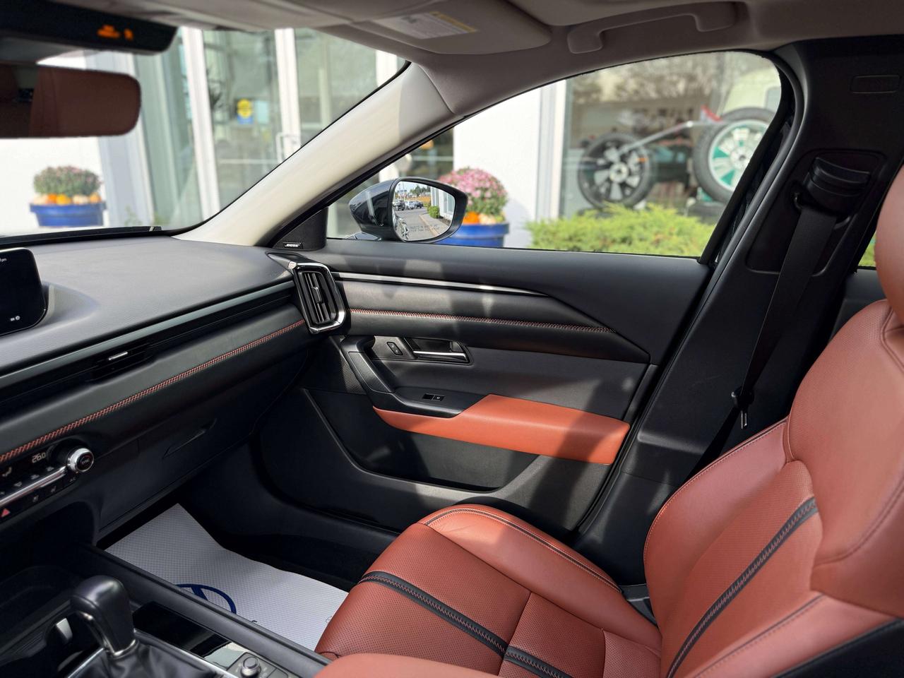 2024 Mazda CX-50 GT Photo