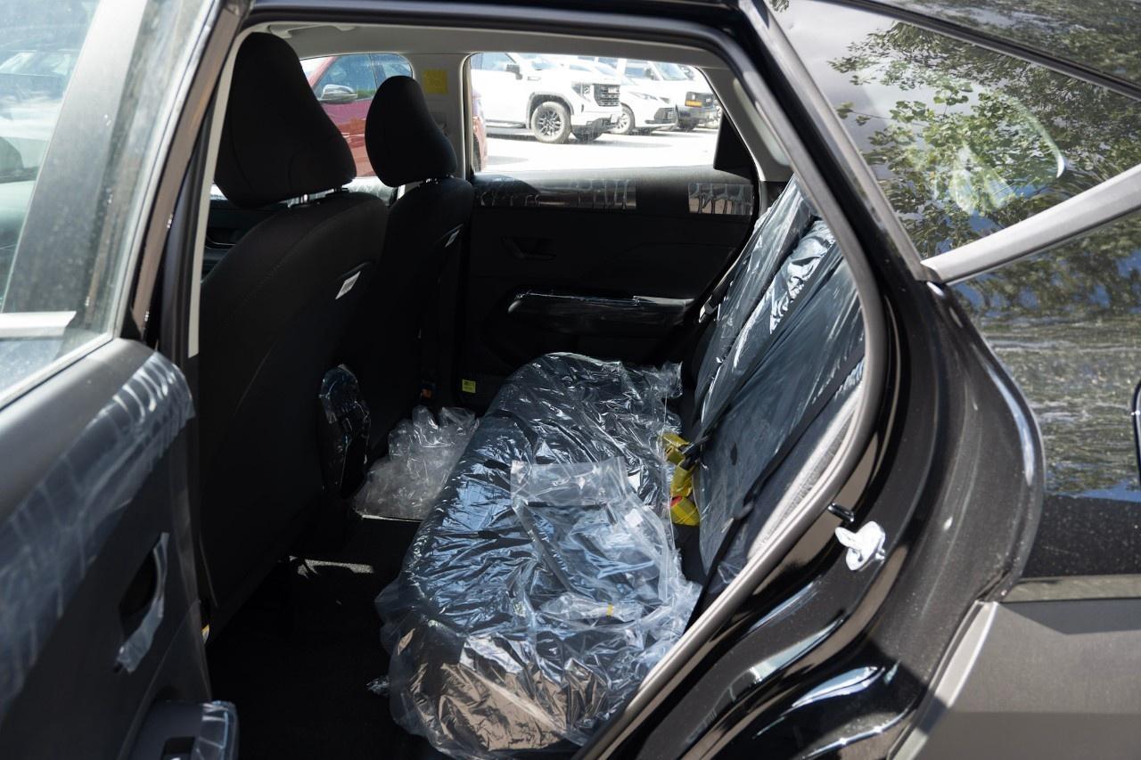2027 Hyundai KONA 2.0L Essential AWD Photo