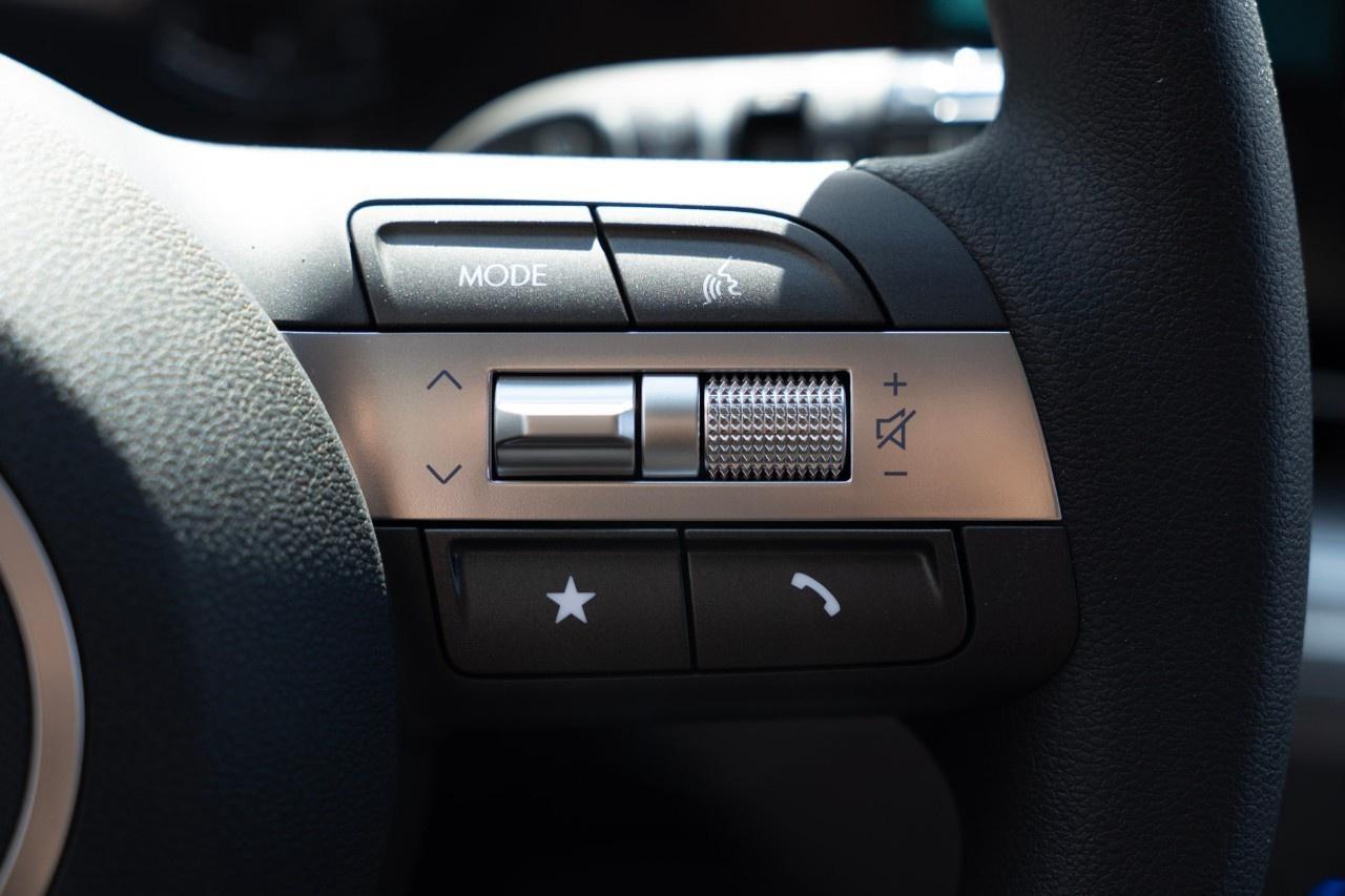 2027 Hyundai KONA 2.0L Essential AWD Photo