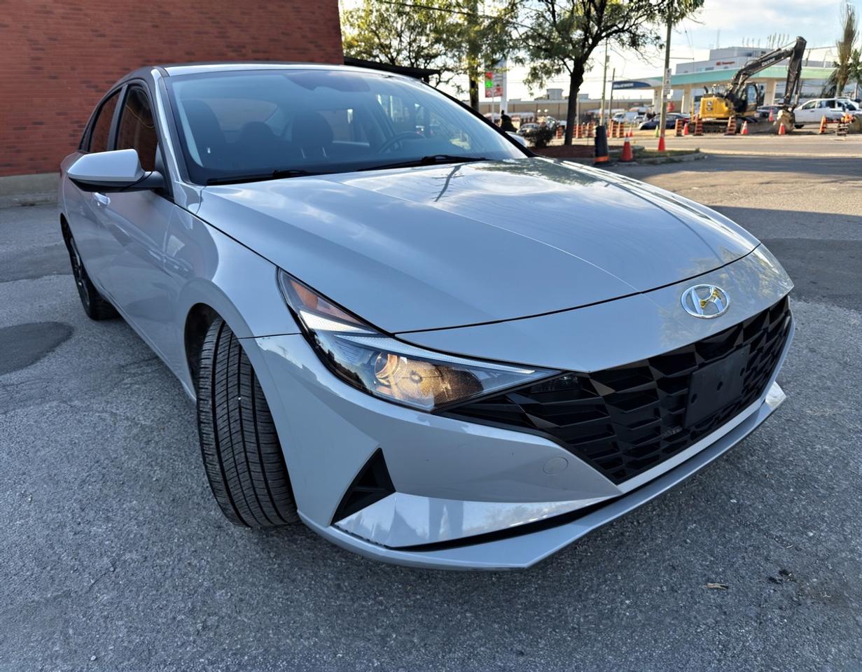 2022 Hyundai Elantra Preferred Photo