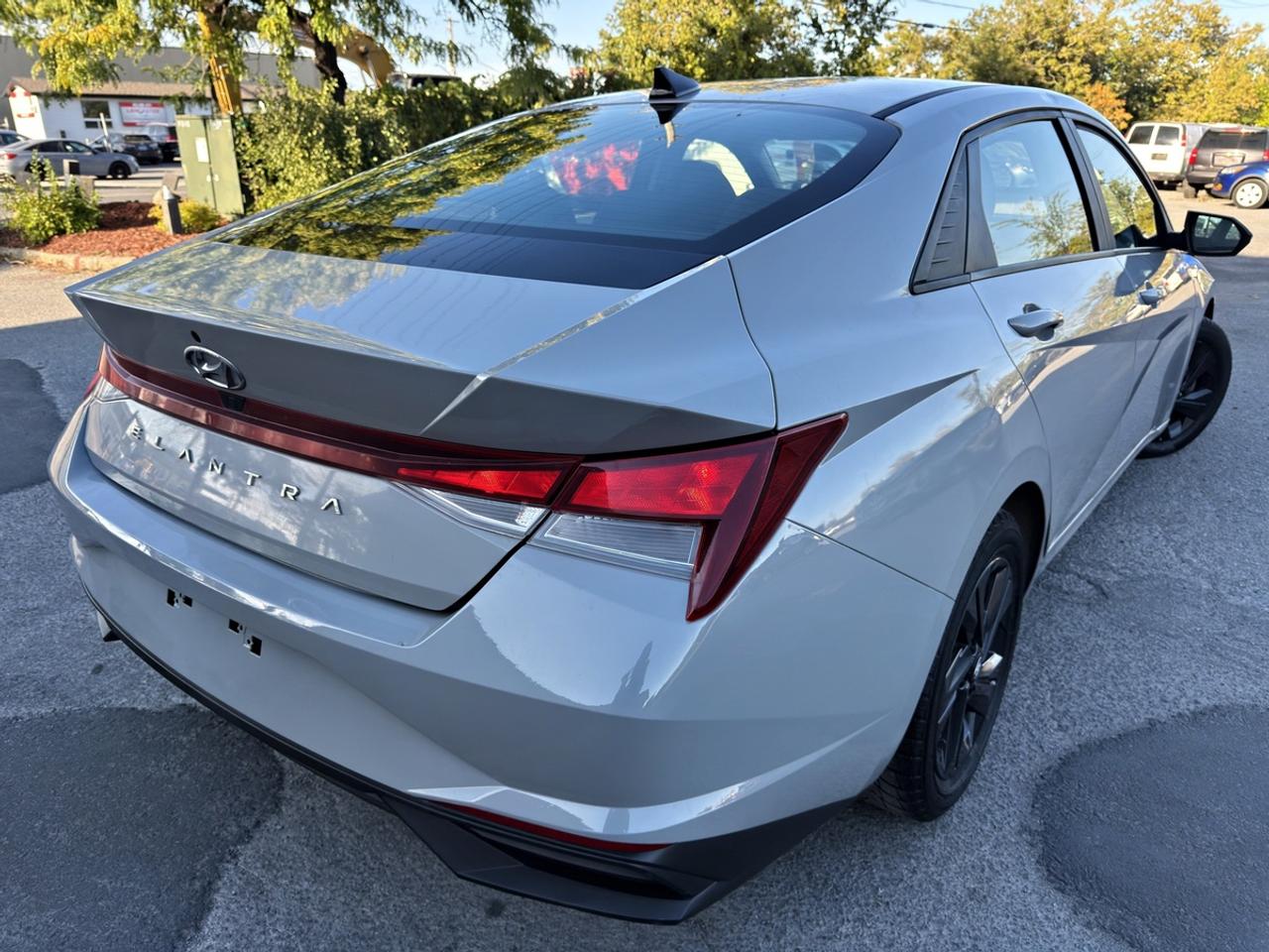 2022 Hyundai Elantra Preferred Photo