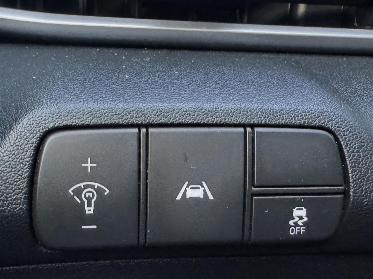 2022 Hyundai Elantra Preferred Photo
