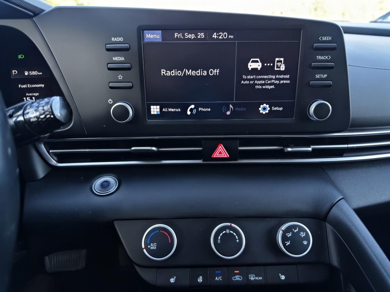 2022 Hyundai Elantra Preferred Photo