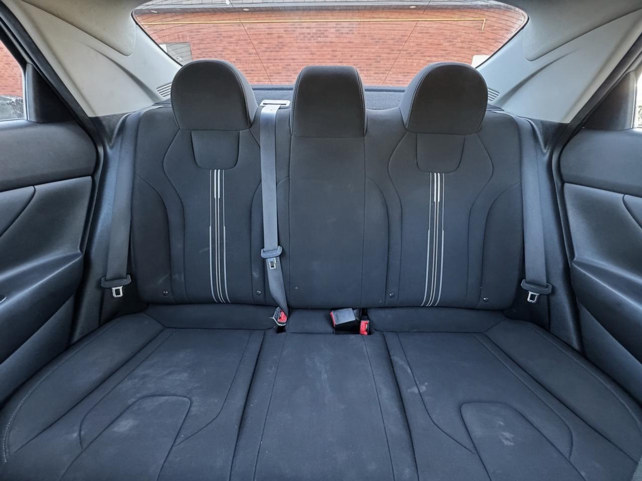 2022 Hyundai Elantra Preferred Photo